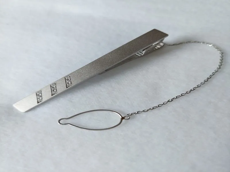 Men's tie clasp with diamonds